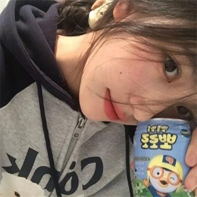 湖畔的女人们